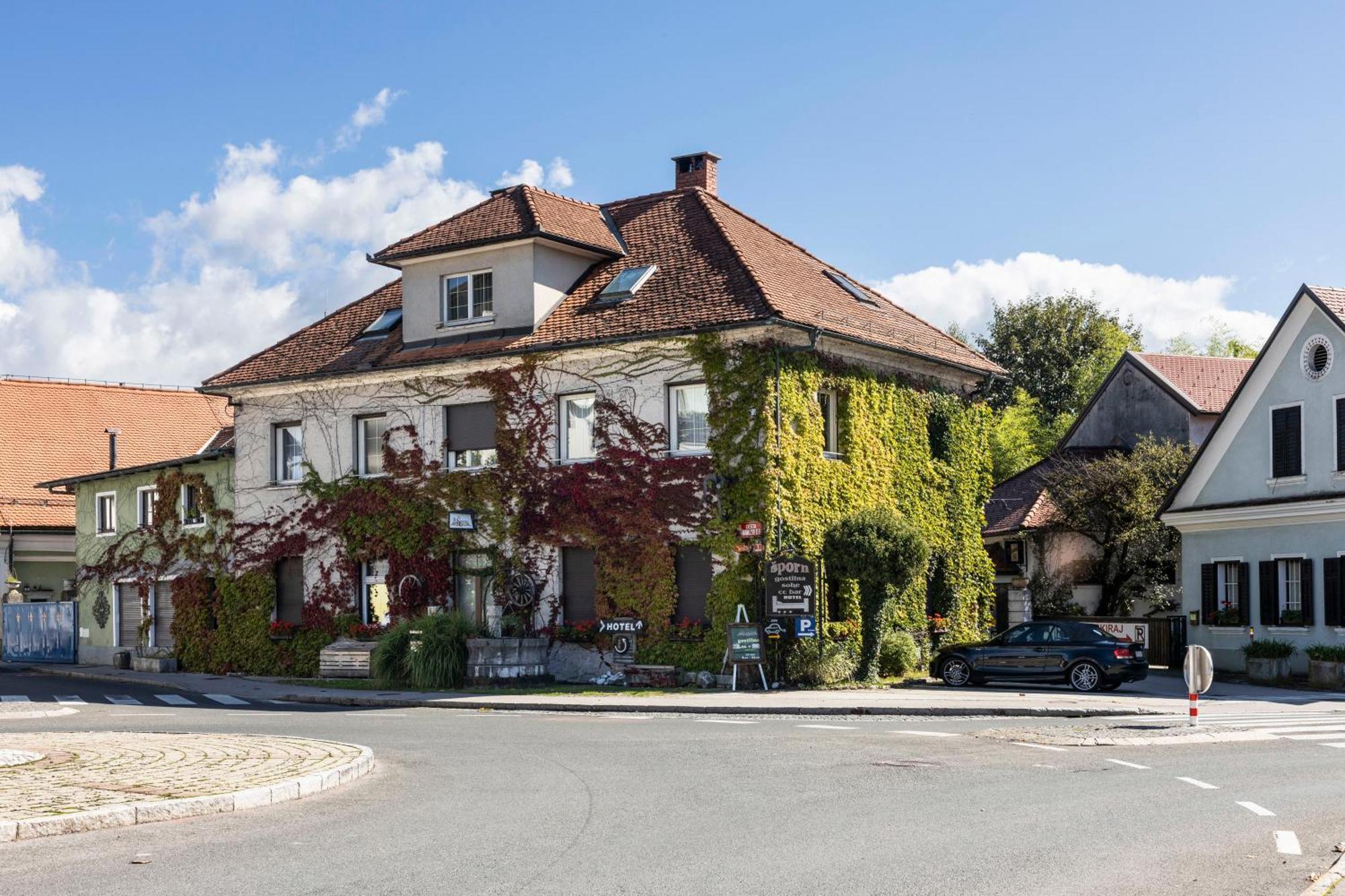 Hotel Sporn Radomlje Kültér fotó